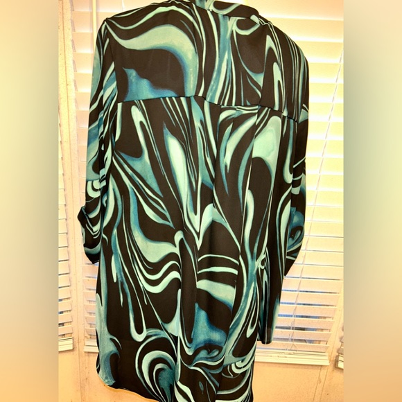 Worthington OX 100% polyester emerald green/black quarter button sleeve - Picture 3 of 7